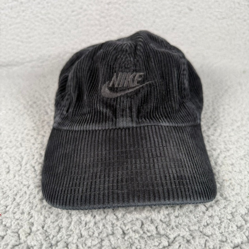 Nike NSW H86 Futura Corduroy Cap Unisex Black One Size Strapback Swoosh Logo Hat